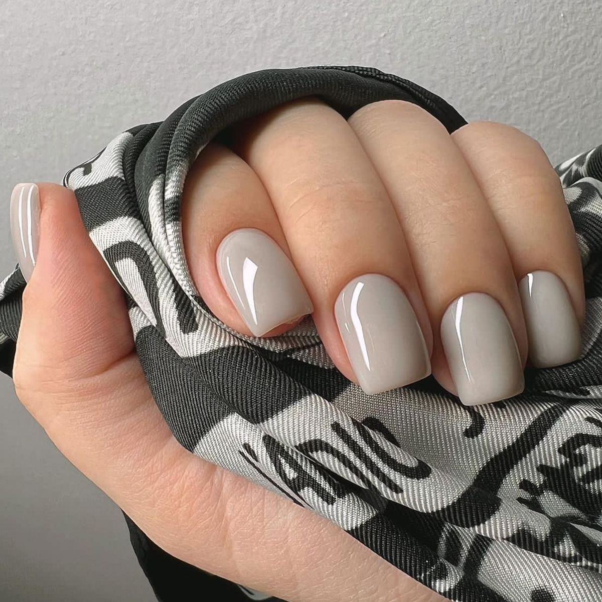 Nail Art Simple Elegant - 24p French Short Solid Color False