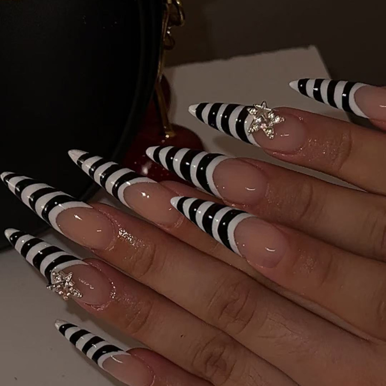 Nail Art Zebra - 24pcs Black White Zebra Stripes Press