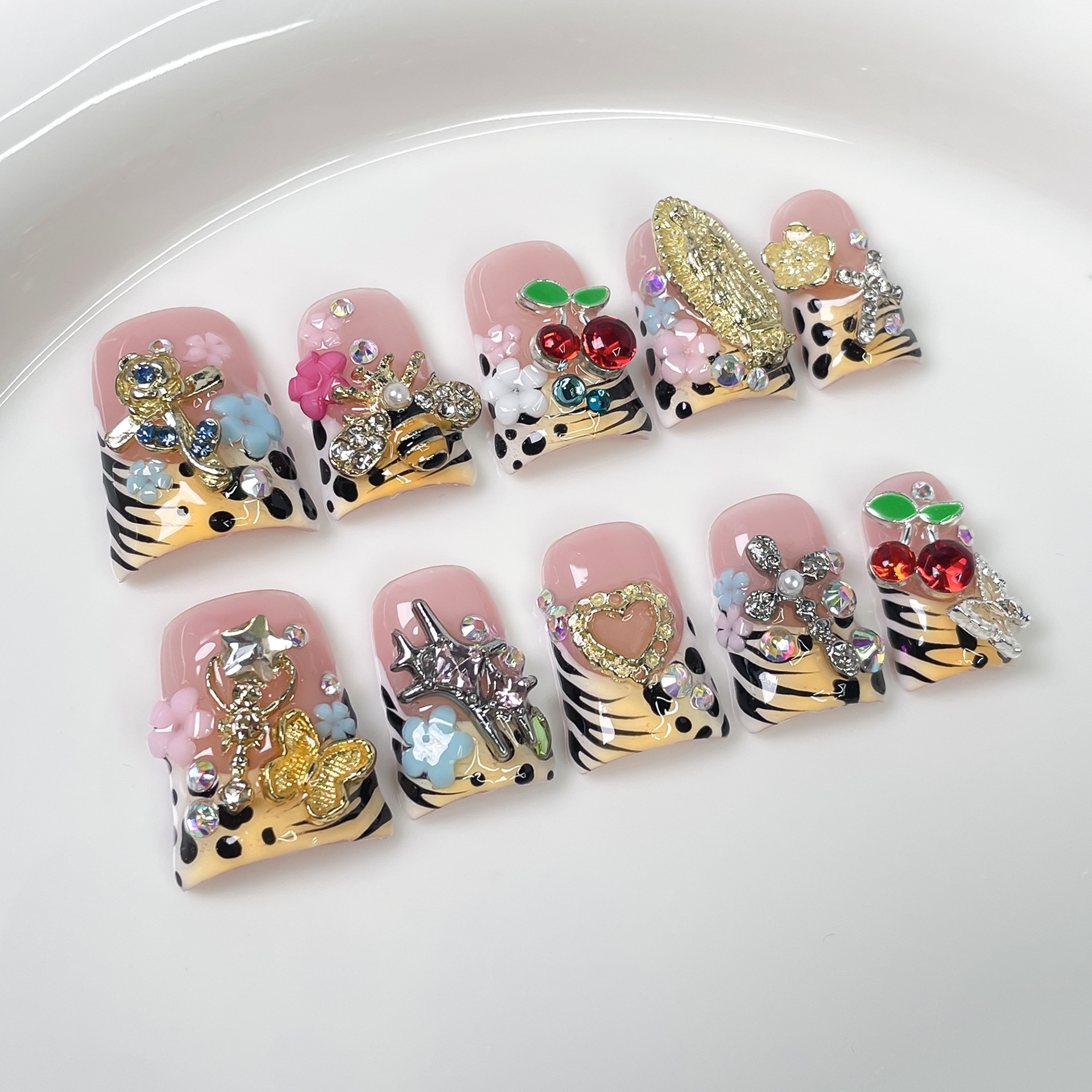 10Pcs Duckbill Handmade Press  - Nail Art Zebra 评论和价格