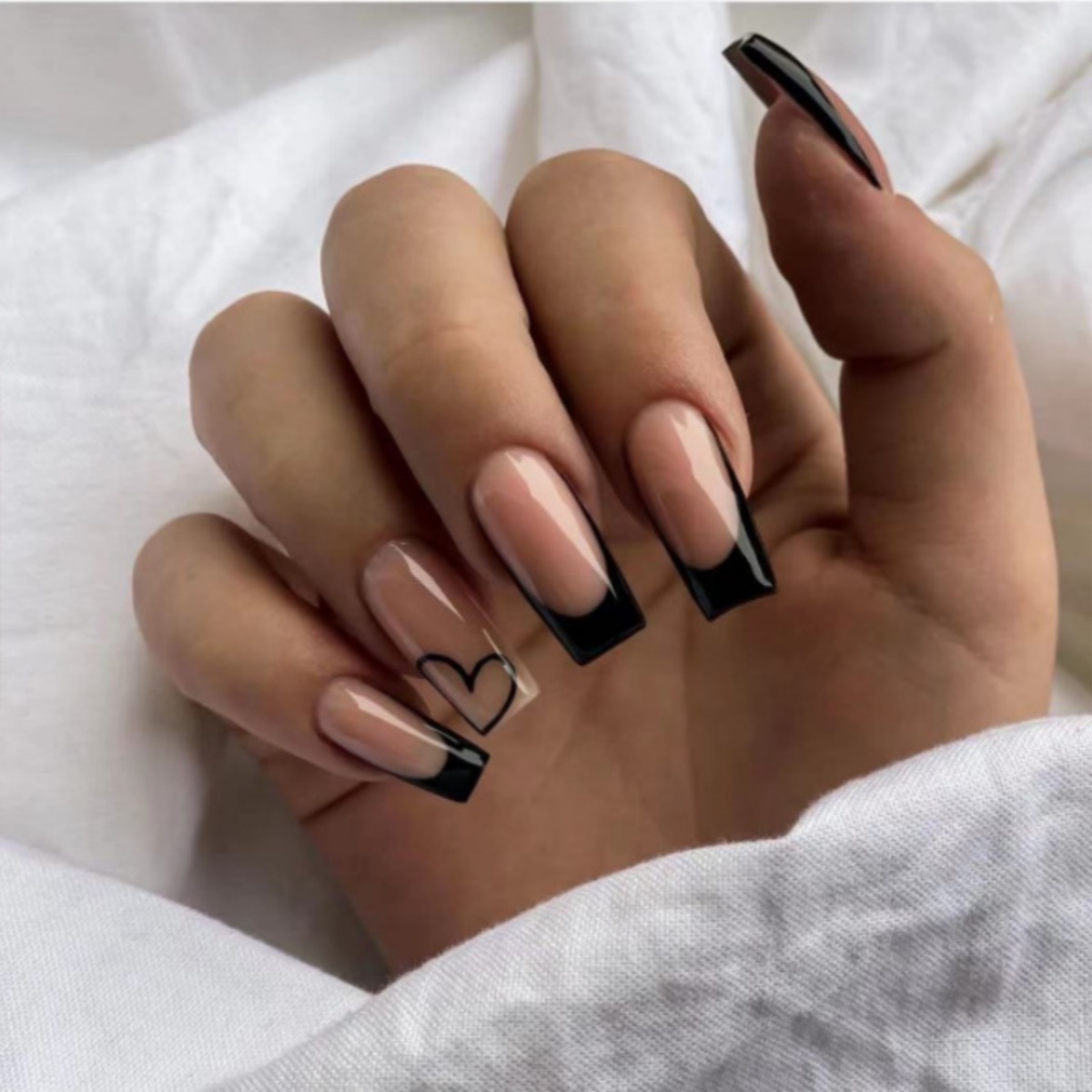 24pcs Black French Fake Nails  - Nail Art French 评论和价格