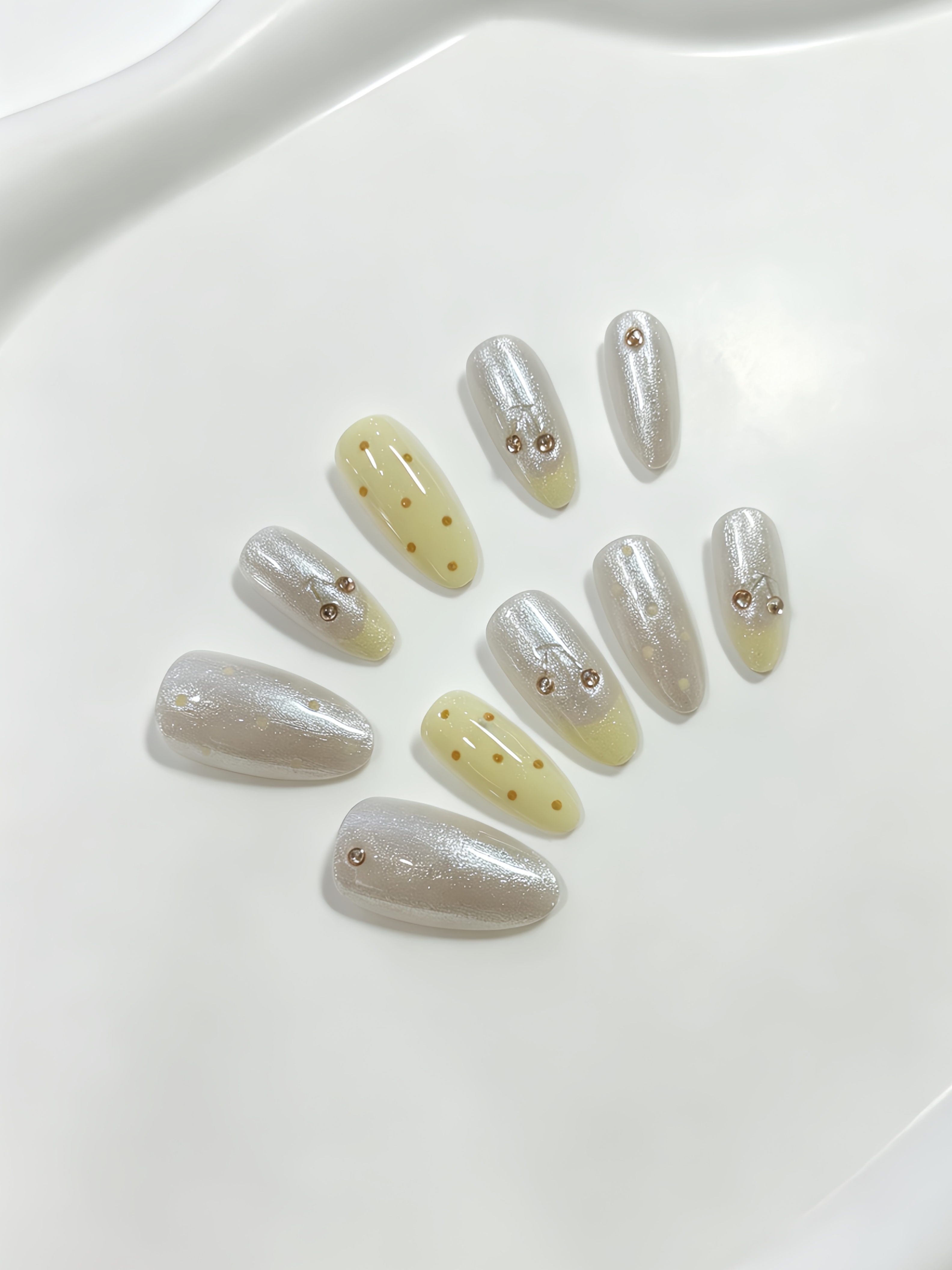 10-Piece Almond-Shaped Nails,  - Nail Art Simple Elegant 评论和价格